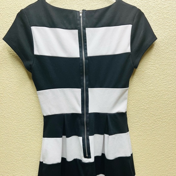 B Darlin Black& White Dress - Picture 2 of 4